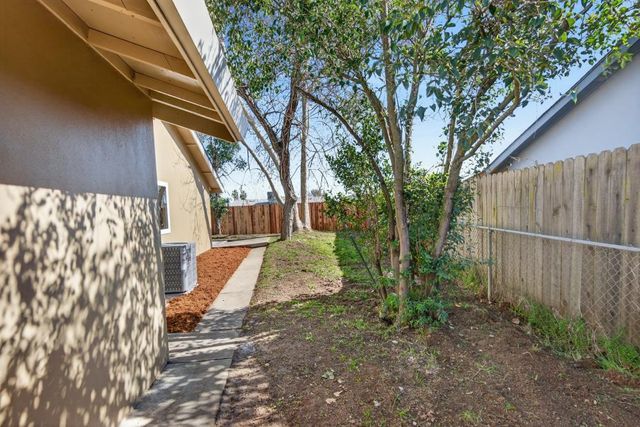 4104 Worthington Dr, North Highlands, CA 95660