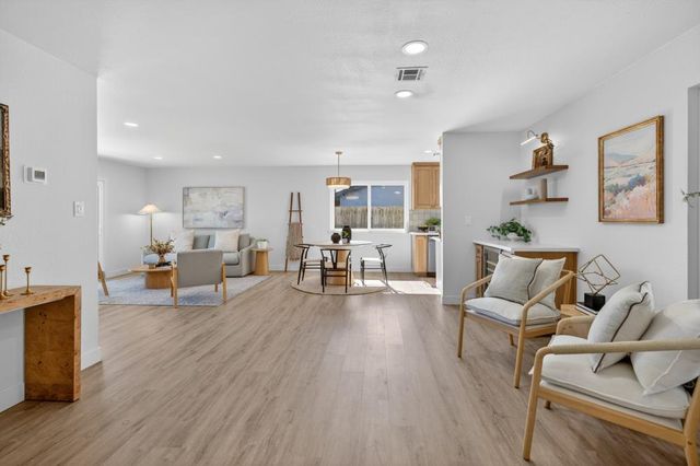 4104 Worthington Dr, North Highlands, CA 95660