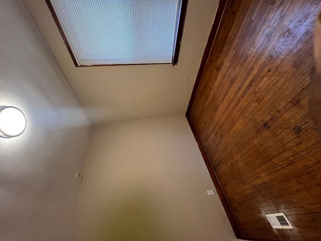 8556 S Muskegon Avenue, Chicago, IL 60617