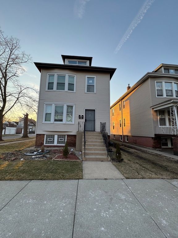 8556 S Muskegon Avenue, Chicago, IL 60617