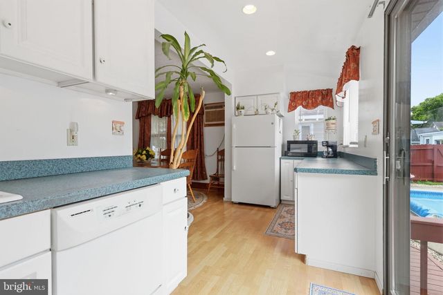 79 PARK AVE, Morrisville, PA 19067