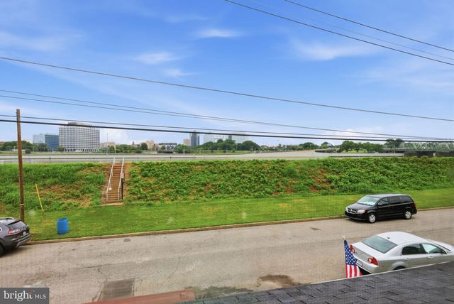 79 PARK AVE, Morrisville, PA 19067