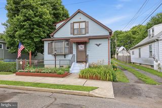 79 PARK AVE, Morrisville, PA 19067