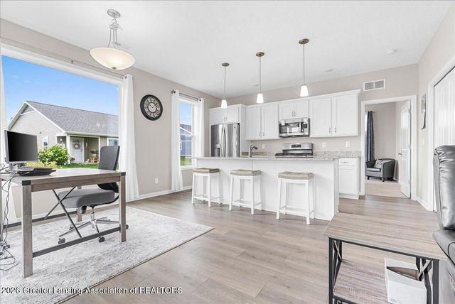 3986 Mustang, East Lansing, MI 48823