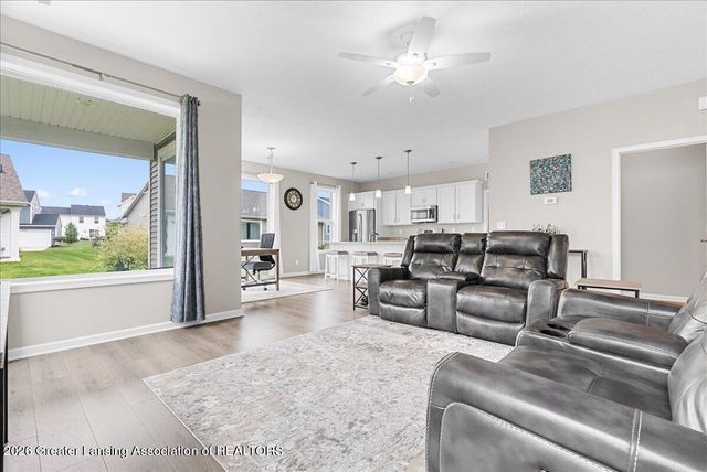3986 Mustang, East Lansing, MI 48823