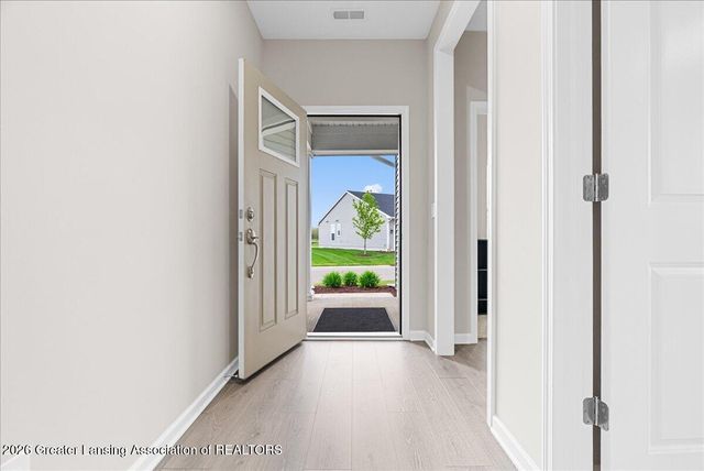 3986 Mustang, East Lansing, MI 48823