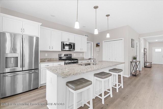 3986 Mustang, East Lansing, MI 48823