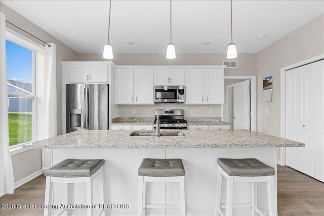 3986 Mustang, East Lansing, MI 48823