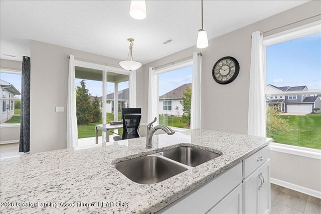 3986 Mustang, East Lansing, MI 48823