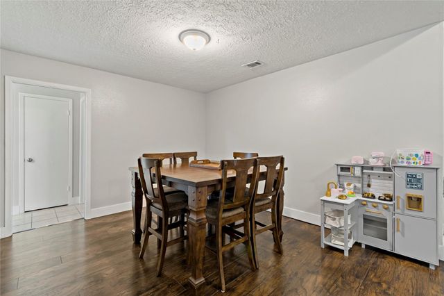 1910 E Navaho Trail, Katy, TX 77449