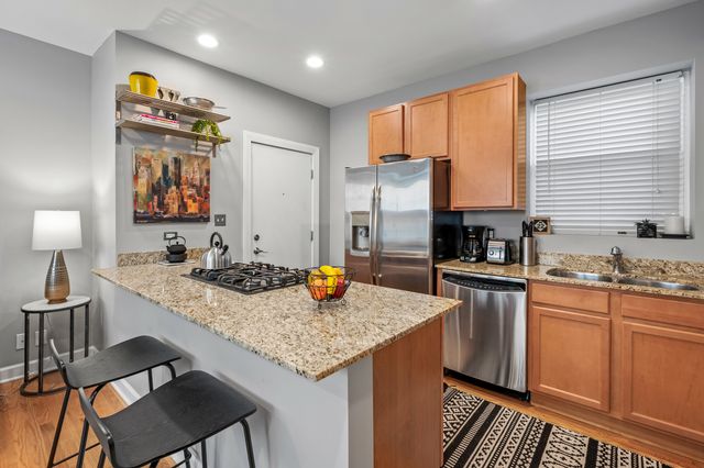 5623 N Wayne Avenue 1B, Chicago, IL 60660