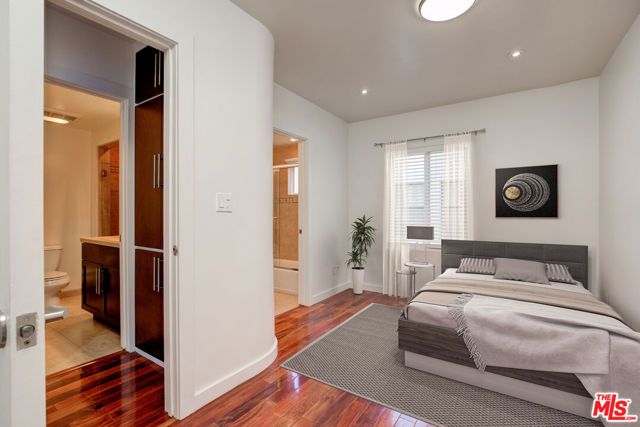 932 S Shenandoah Street 5, Los Angeles, CA 90035