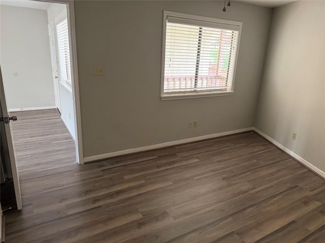 6107 Snug Harbor Boulevard L11, Montgomery, TX 77356