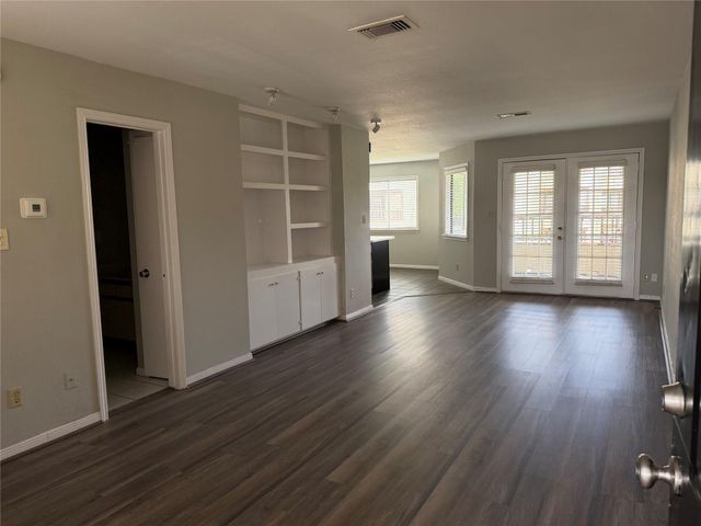 6107 Snug Harbor Boulevard L11, Montgomery, TX 77356