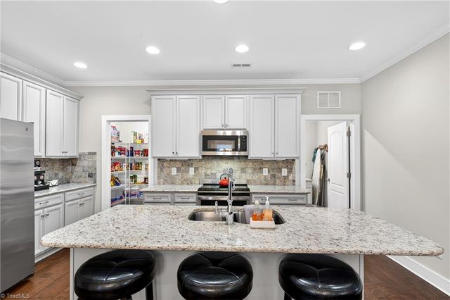 1778 Eastover Drive, Kernersville, NC 27284