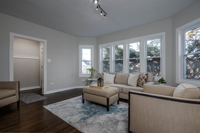 1205 W 97th Place, Chicago, IL 60643