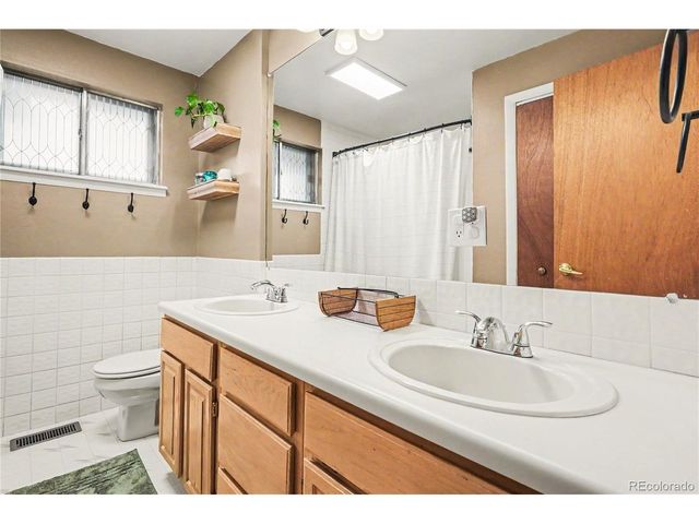 190 E Geddes Ave, Centennial, CO 80122