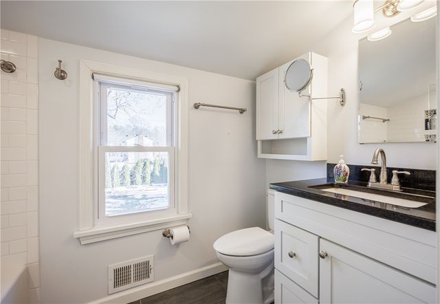 56 Hunters Lane, Brighton, NY 14618