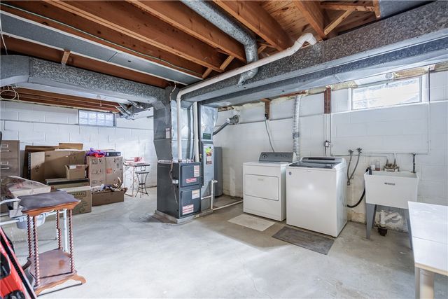 56 Hunters Lane, Brighton, NY 14618