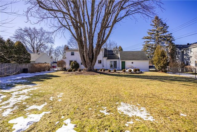 56 Hunters Lane, Brighton, NY 14618