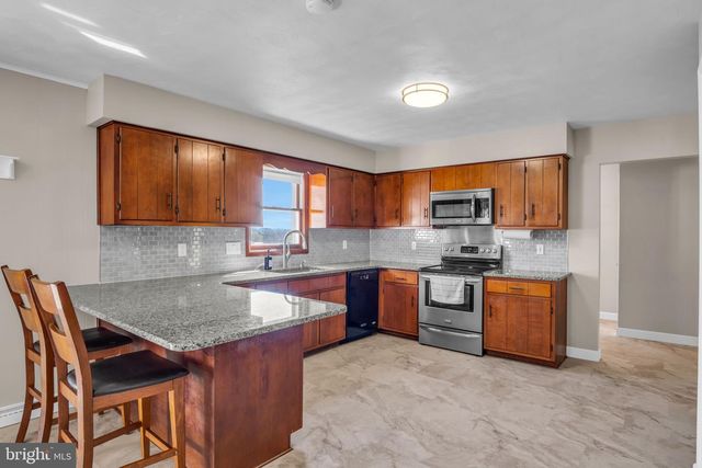 3031 RAYLIGHT DR, York, PA 17402