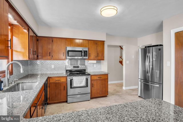 3031 RAYLIGHT DR, York, PA 17402