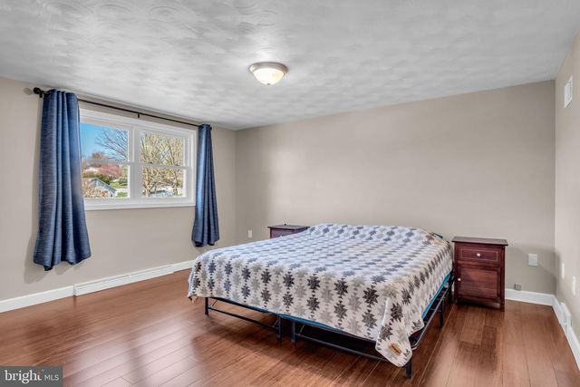 3031 RAYLIGHT DR, York, PA 17402