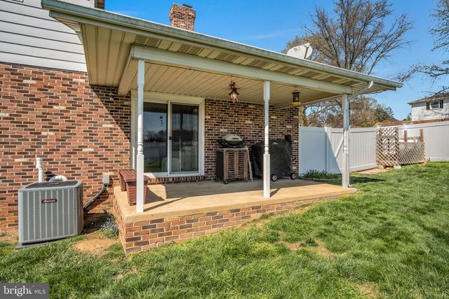3031 RAYLIGHT DR, York, PA 17402