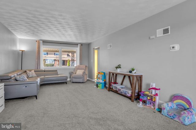3031 RAYLIGHT DR, York, PA 17402