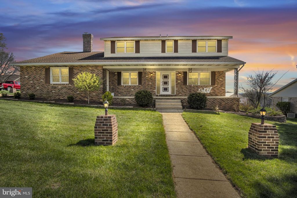 3031 RAYLIGHT DR, York, PA 17402