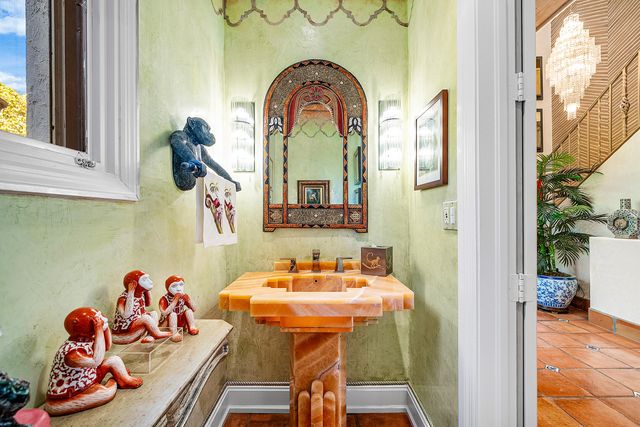 245 Brazilian Avenue, Palm Beach, FL 33480