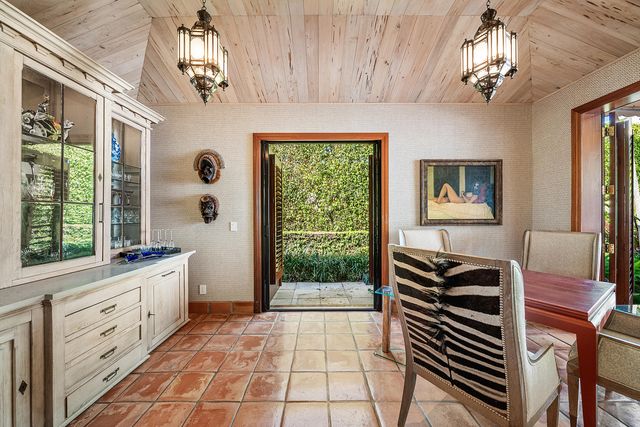 245 Brazilian Avenue, Palm Beach, FL 33480