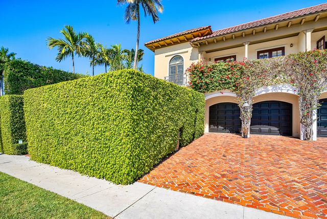 245 Brazilian Avenue, Palm Beach, FL 33480