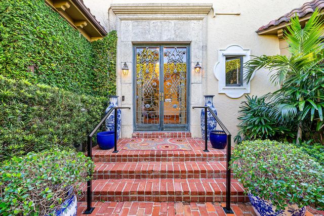 245 Brazilian Avenue, Palm Beach, FL 33480