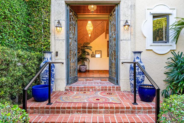 245 Brazilian Avenue, Palm Beach, FL 33480