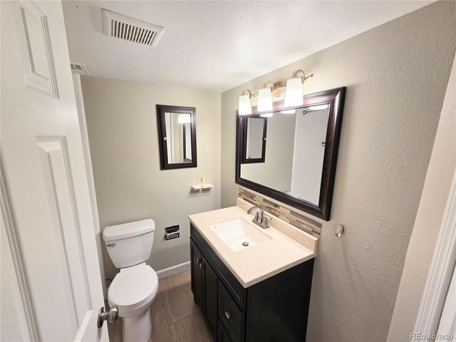 12476 W Nevada Place 105, Lakewood, CO 80228