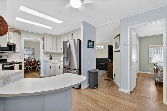 156 ROYAL PALM DRIVE, Leesburg, FL 34748