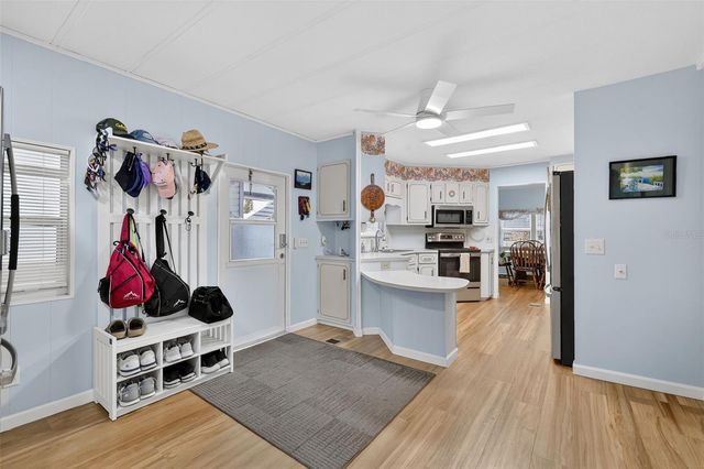 156 ROYAL PALM DRIVE, Leesburg, FL 34748