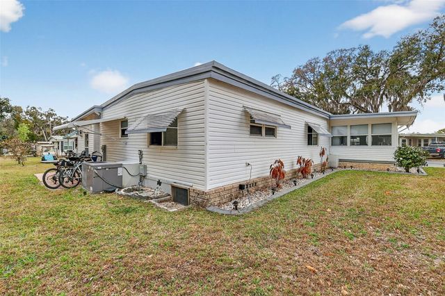 156 ROYAL PALM DRIVE, Leesburg, FL 34748