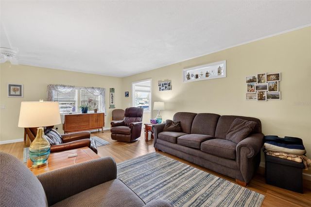 156 ROYAL PALM DRIVE, Leesburg, FL 34748