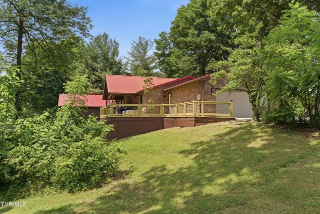205 Spring Valley Road, Unicoi, TN 37692