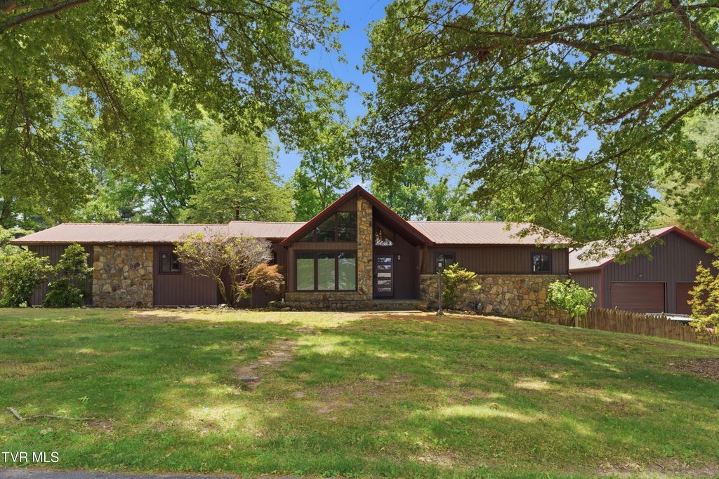 205 Spring Valley Road, Unicoi, TN 37692