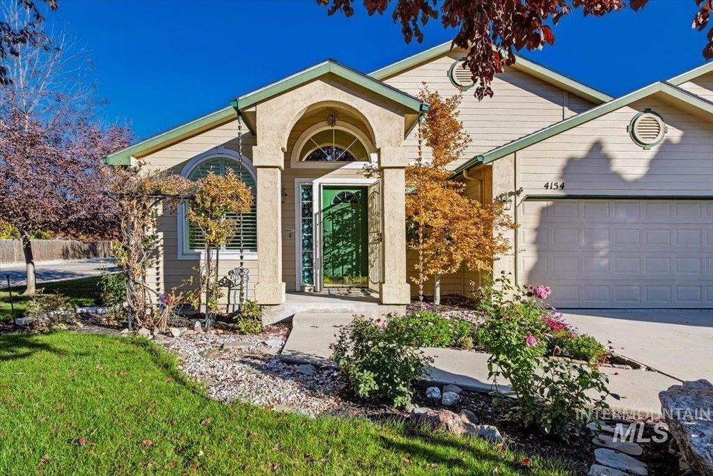 4154 E Driftwood Dr, Meridian, ID 83642 photo 2