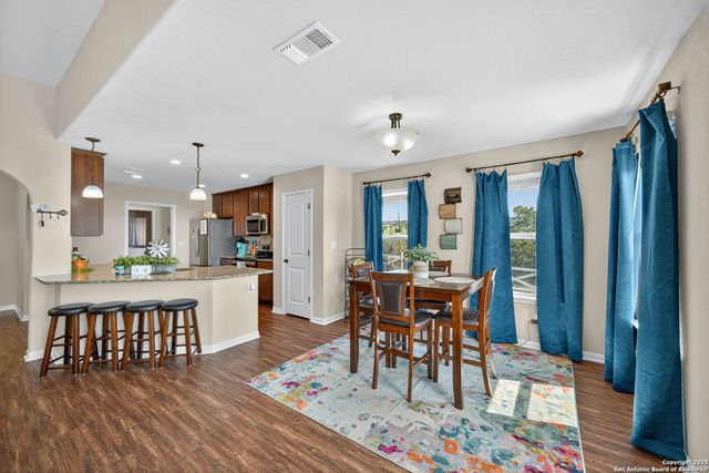 423 Prairie Tea Lane, Canyon Lake, TX 78133