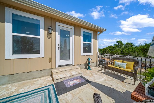 423 Prairie Tea Lane, Canyon Lake, TX 78133