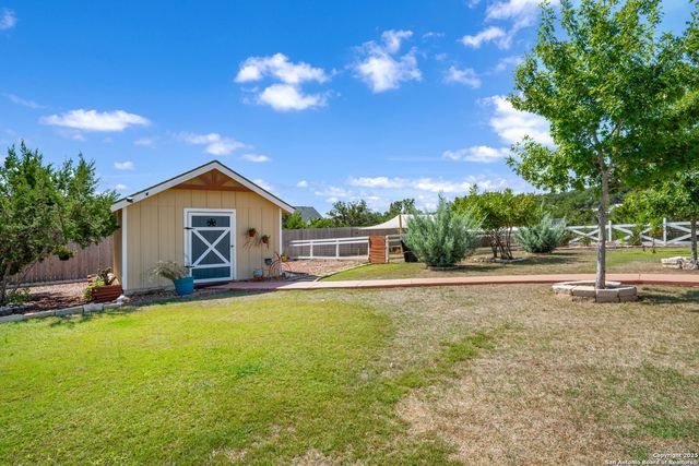 423 Prairie Tea Lane, Canyon Lake, TX 78133