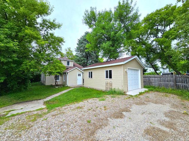 702 E Junius Avenue, Fergus Falls, MN 56537