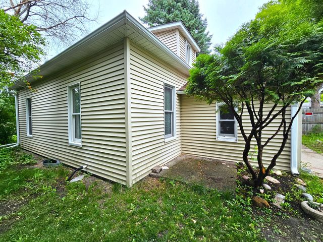 702 E Junius Avenue, Fergus Falls, MN 56537