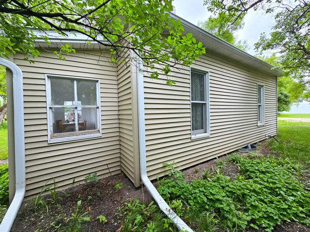 702 E Junius Avenue, Fergus Falls, MN 56537