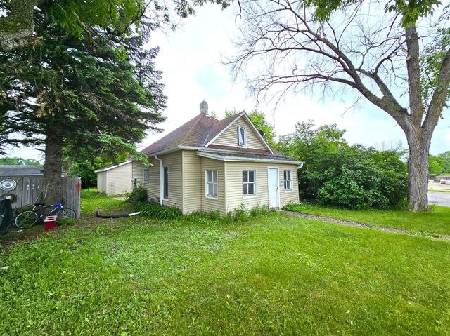 702 E Junius Avenue, Fergus Falls, MN 56537